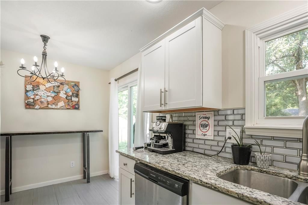 6408 E 149th Terrace — photo 8