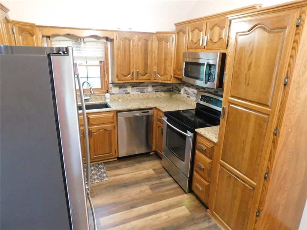 2402 S Stilwell Street — photo 13