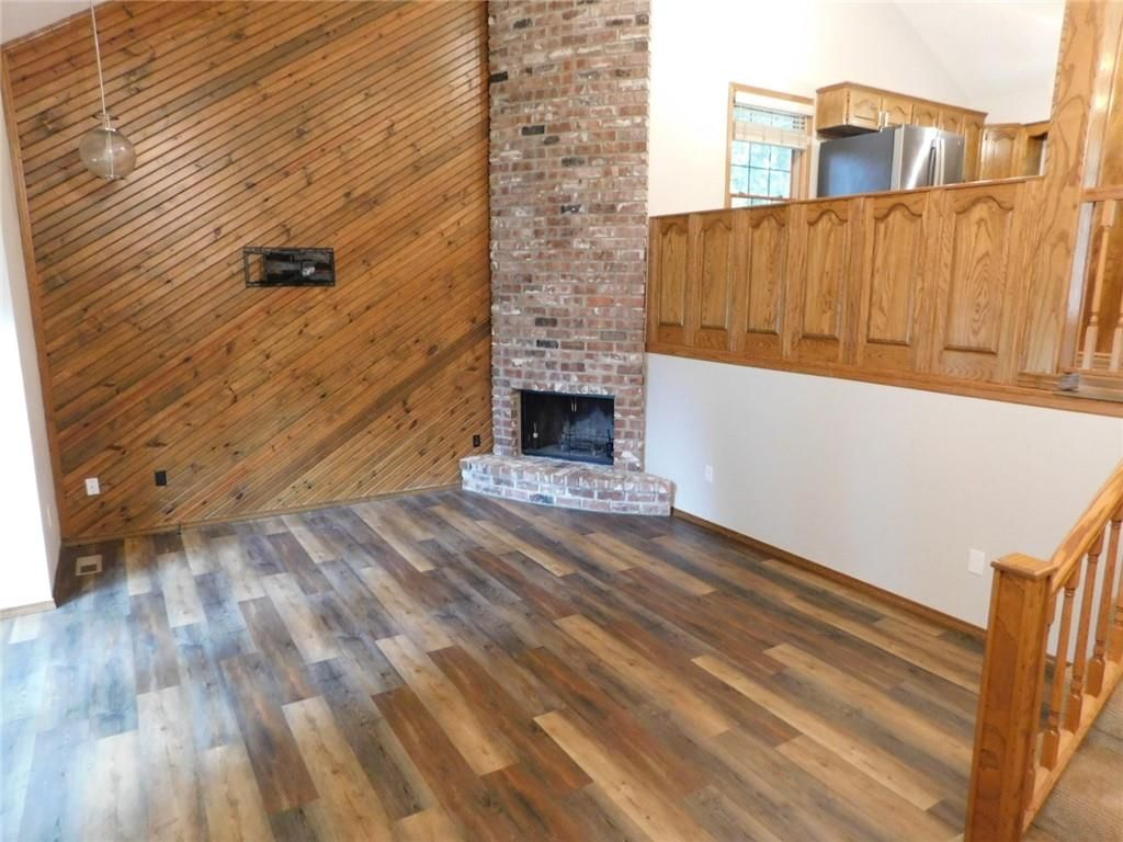 2402 S Stilwell Street — photo 3