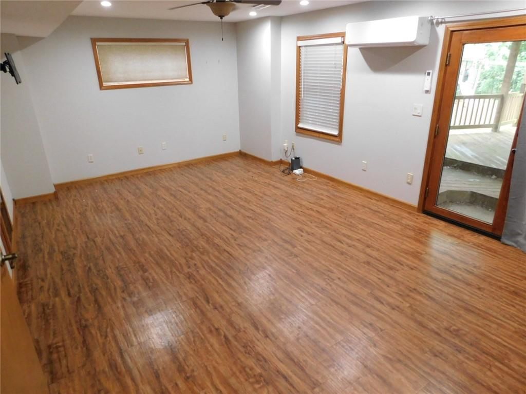 2402 S Stilwell Street — photo 7