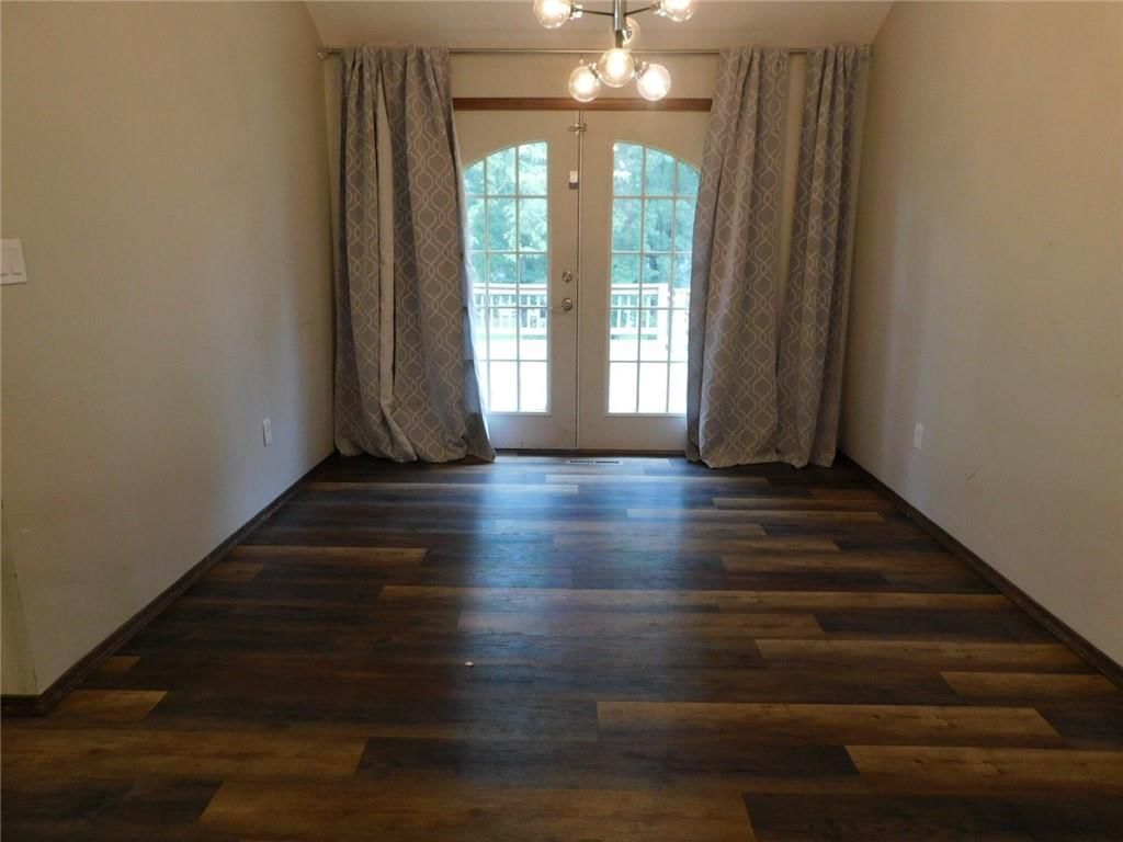 2402 S Stilwell Street — photo 8