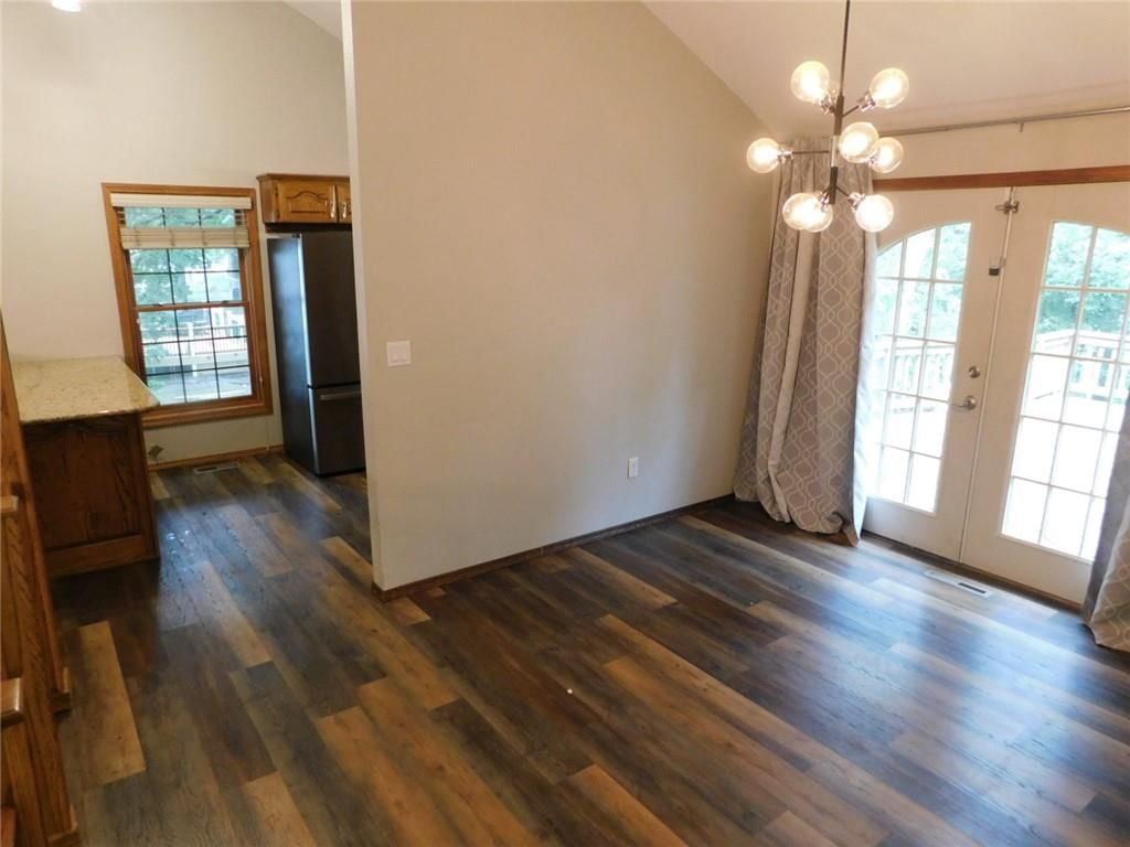 2402 S Stilwell Street — photo 10