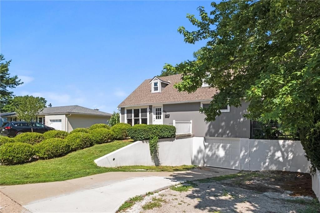 686 THORNTON Street — photo 2