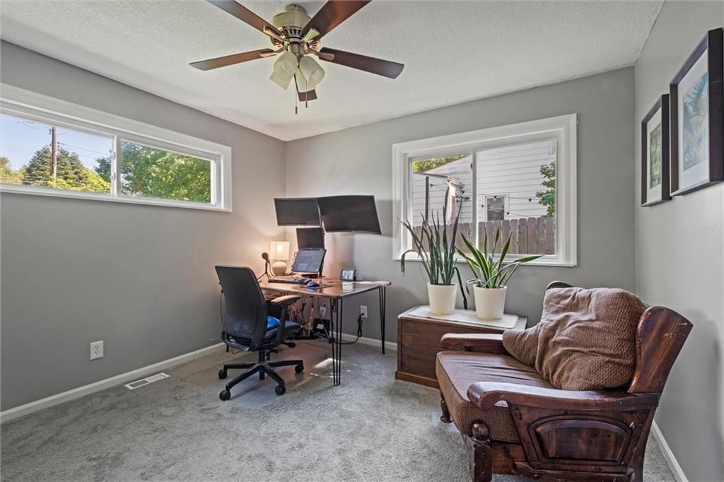 686 THORNTON Street — photo 13