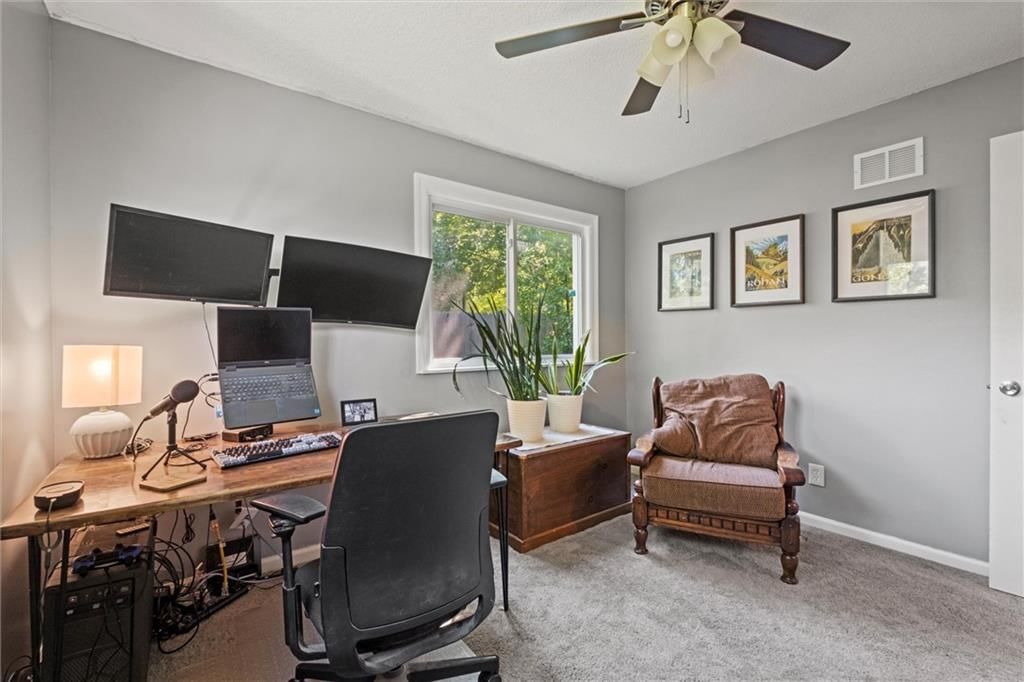 686 THORNTON Street — photo 14