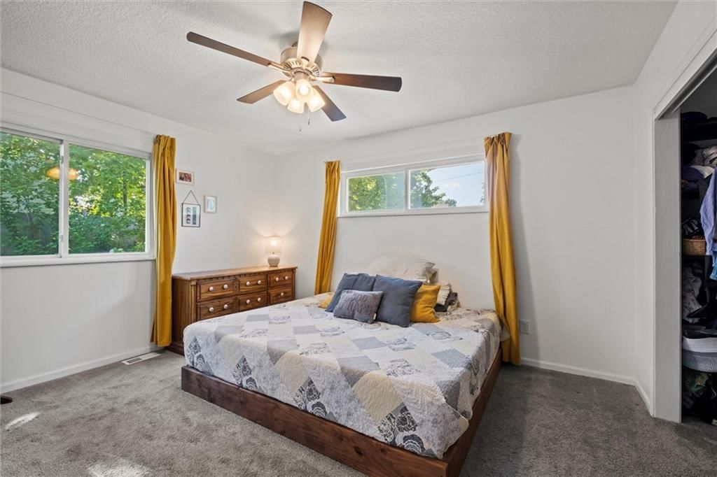 686 THORNTON Street — photo 15