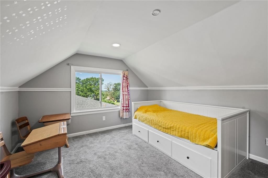 686 THORNTON Street — photo 18