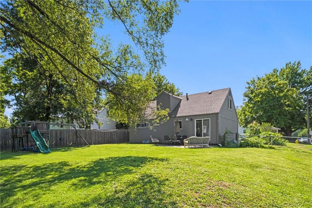 686 THORNTON Street — photo 29