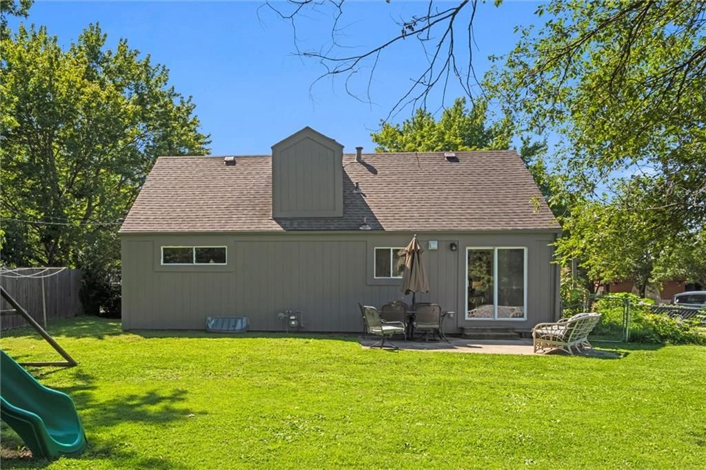 686 THORNTON Street — photo 30