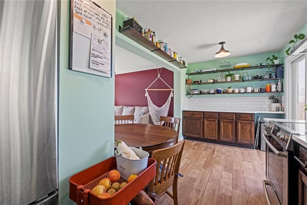 686 THORNTON Street — photo 10