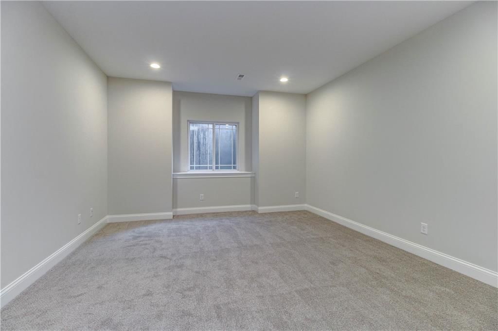 16468 Blair Street — photo 11