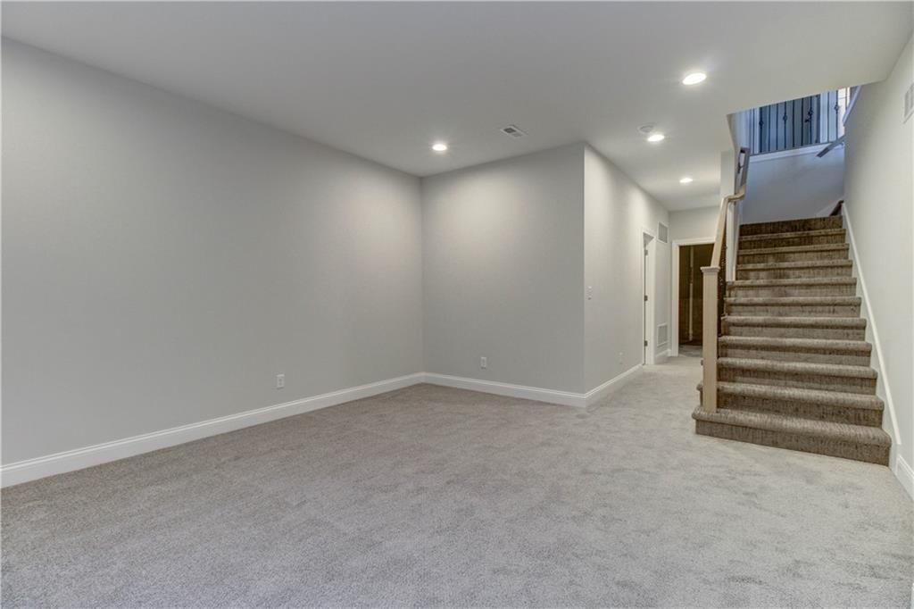 16468 Blair Street — photo 10