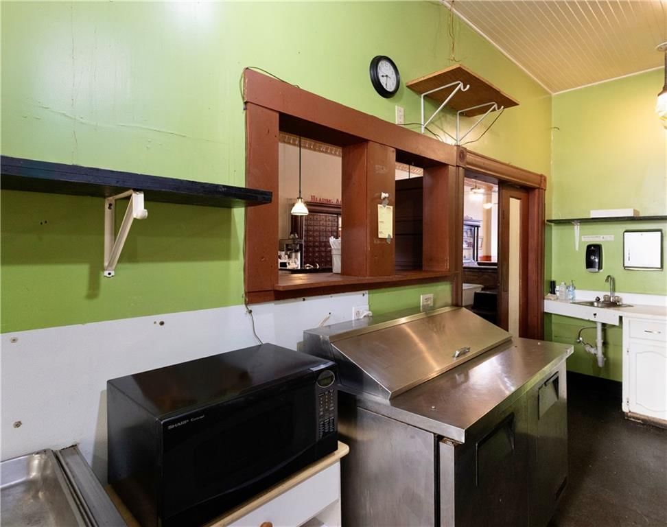 206 N Main Street — photo 24