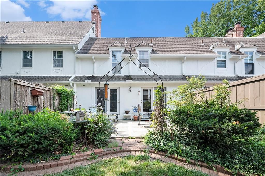 10216 Conser Street — photo 31