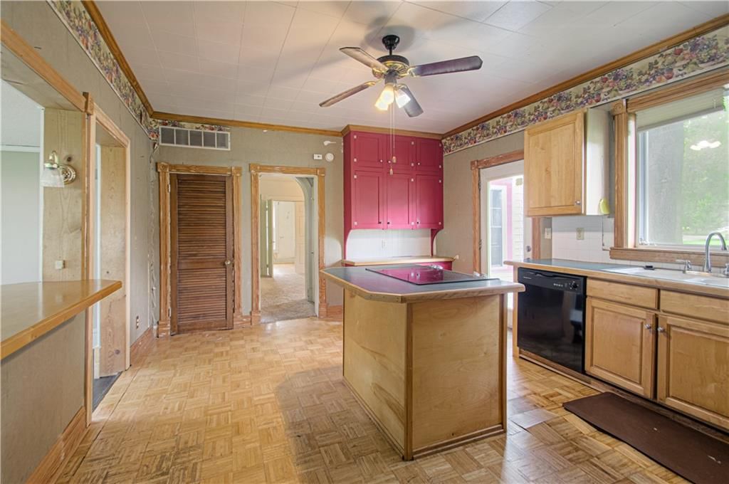 702 E Wea Street — photo 11