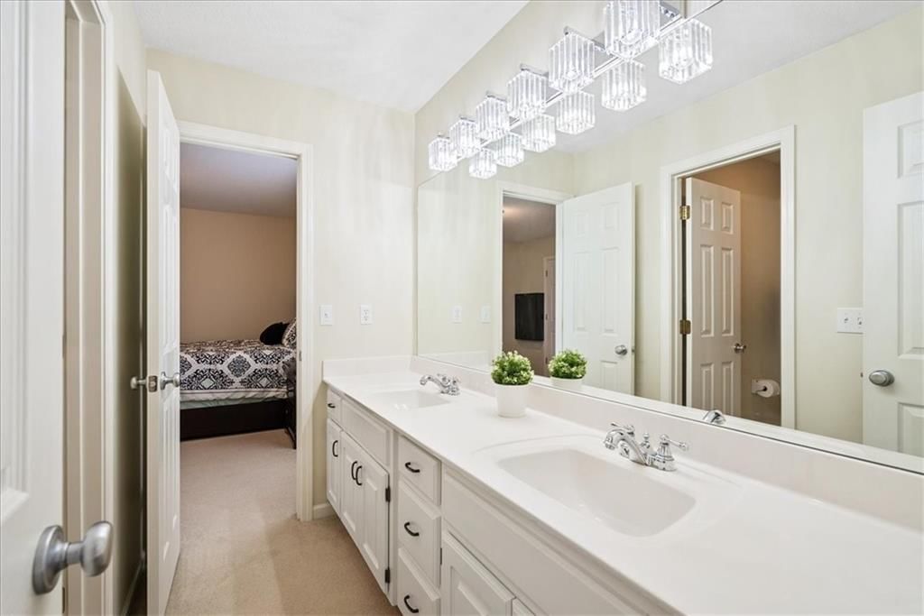 5423 W 161st Terrace — photo 31