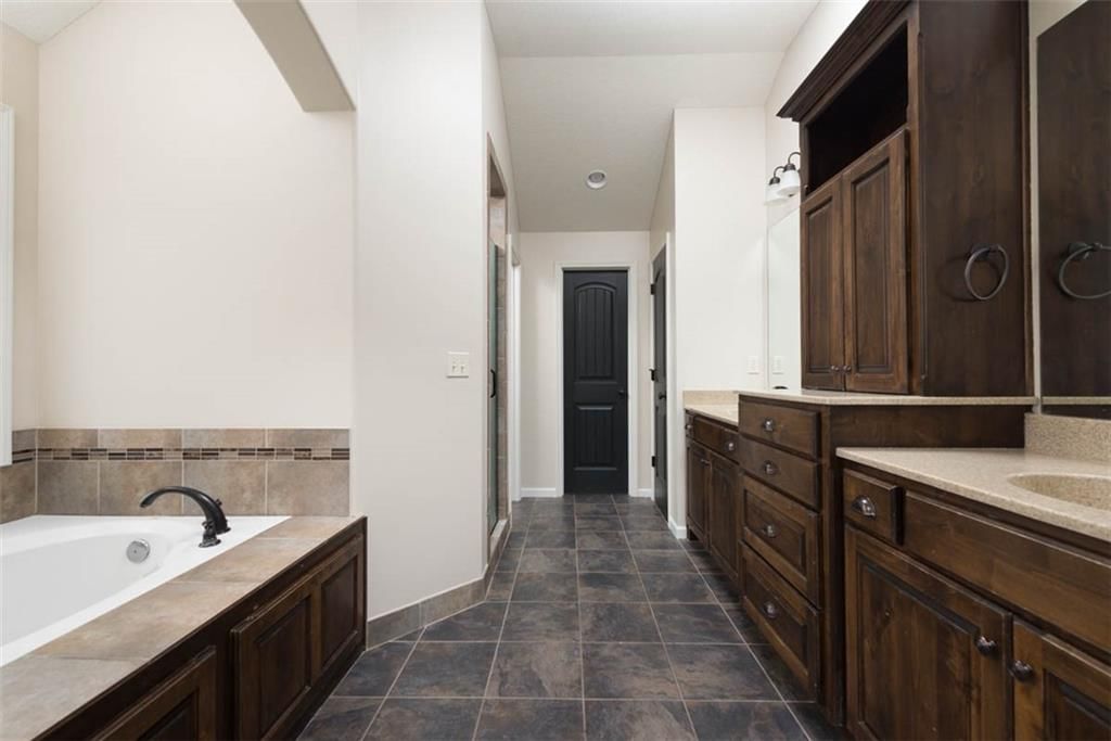 25117 W 83rd Terrace — photo 25