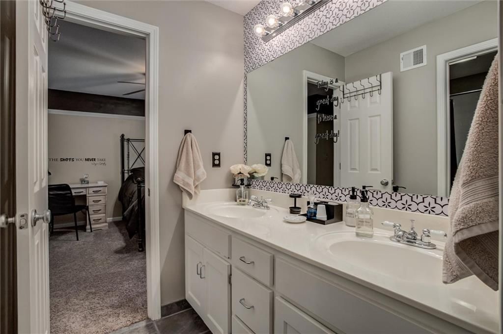 14212 Hadley Street — photo 27