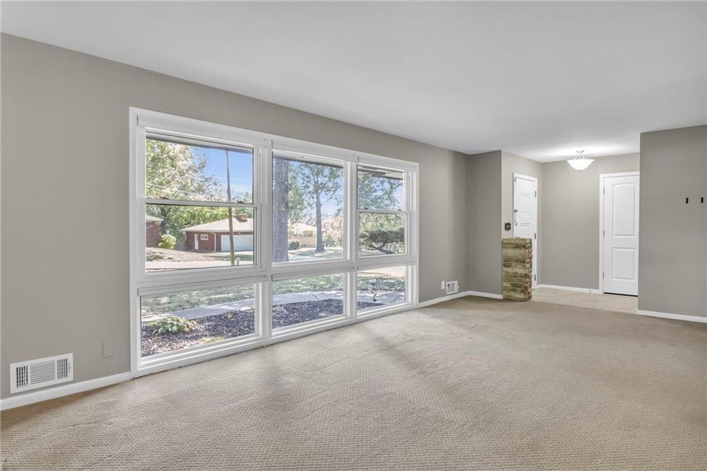 7334 Sycamore Avenue — photo 4
