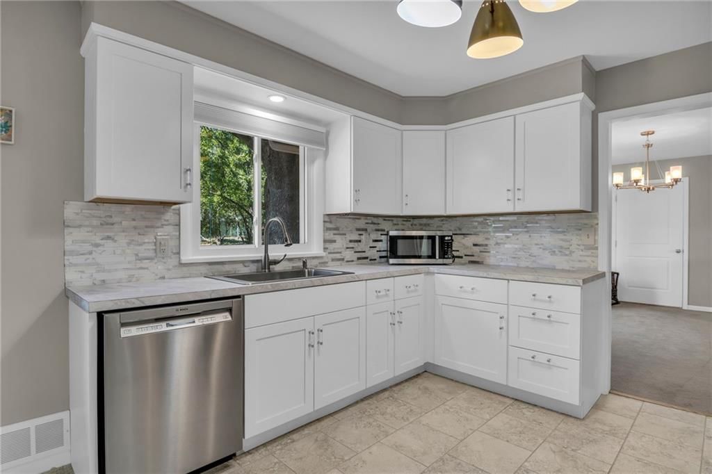7334 Sycamore Avenue — photo 10