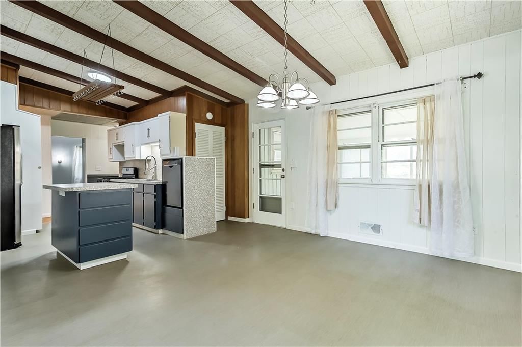 2913 S Santa Fe Road — photo 16