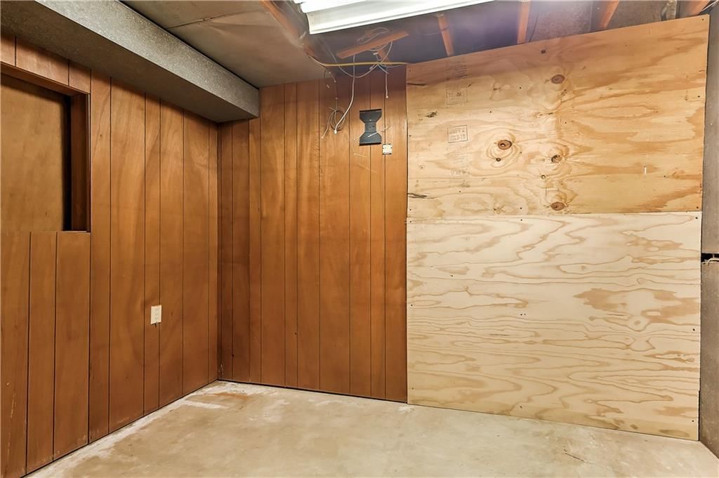 2913 S Santa Fe Road — photo 33