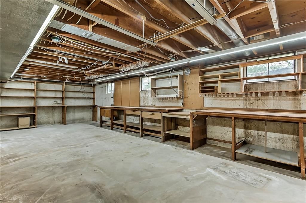 2913 S Santa Fe Road — photo 35