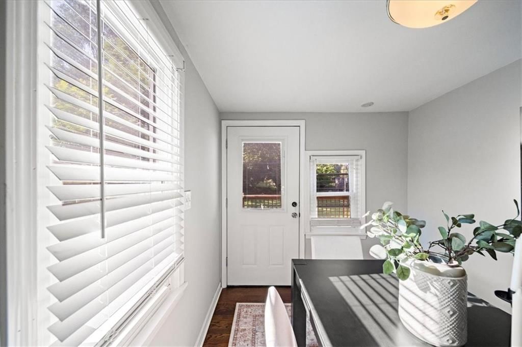 502 W 86th Terrace — photo 17