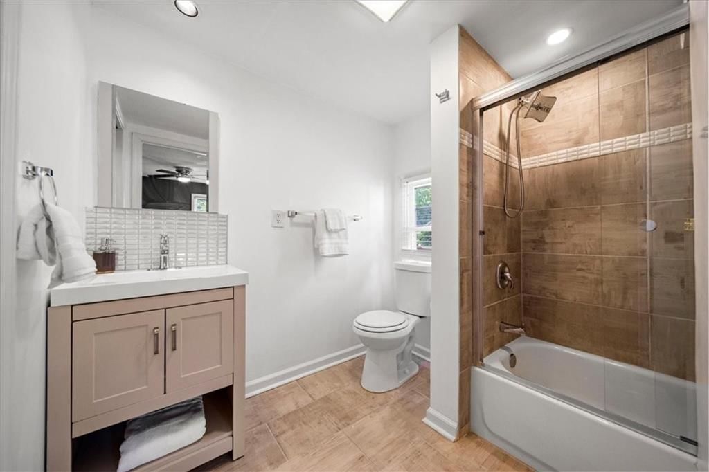 502 W 86th Terrace — photo 22