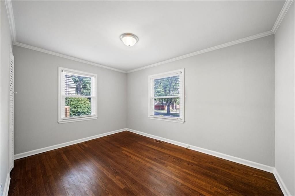 502 W 86th Terrace — photo 28