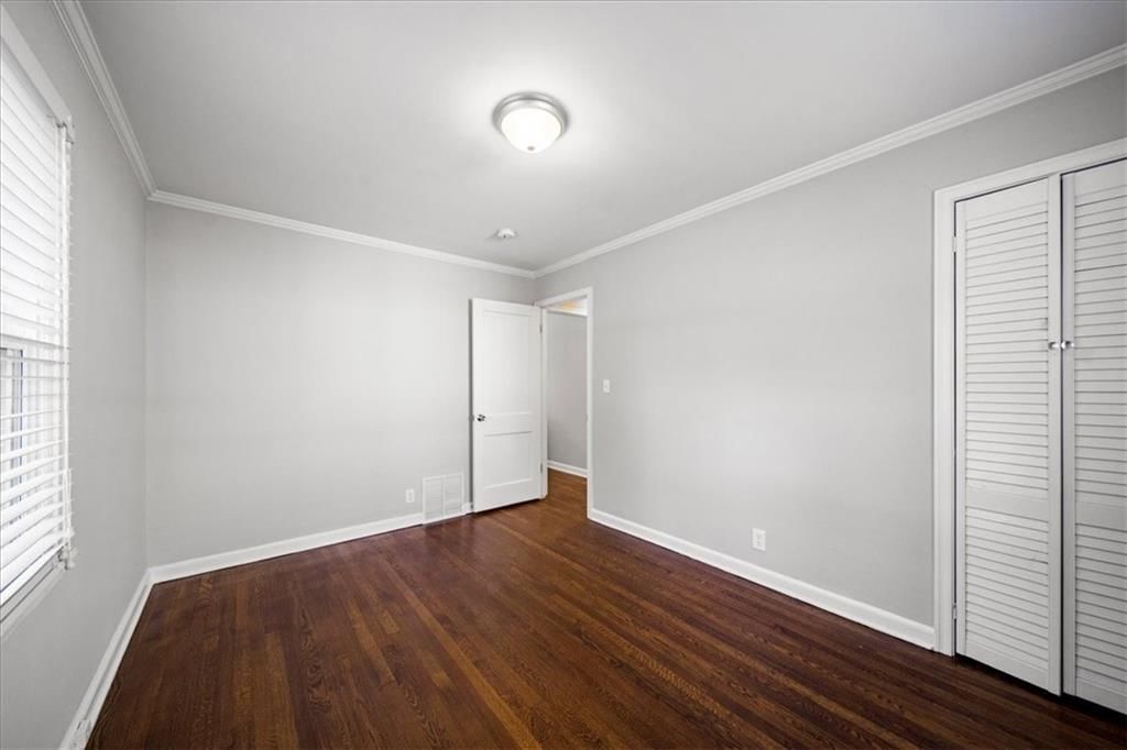502 W 86th Terrace — photo 29