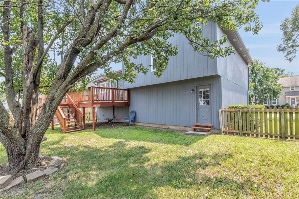 18370 W 160 Terrace — photo 24