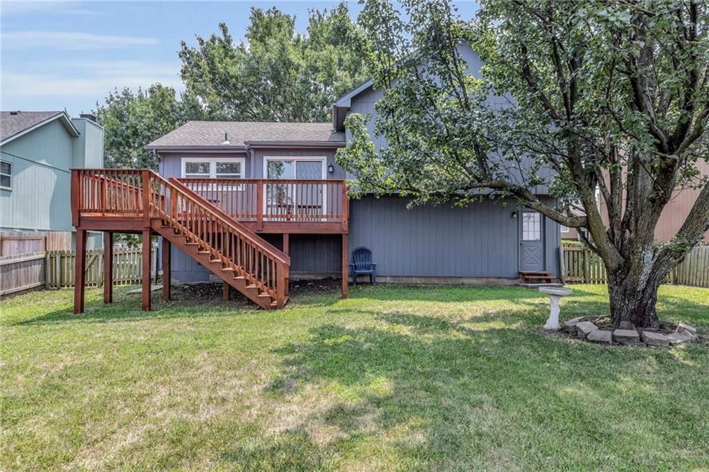 18370 W 160 Terrace — photo 25