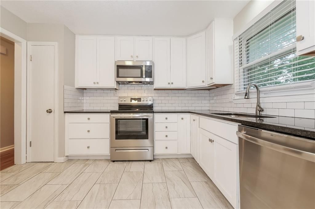 7425 Hardy Avenue — photo 9