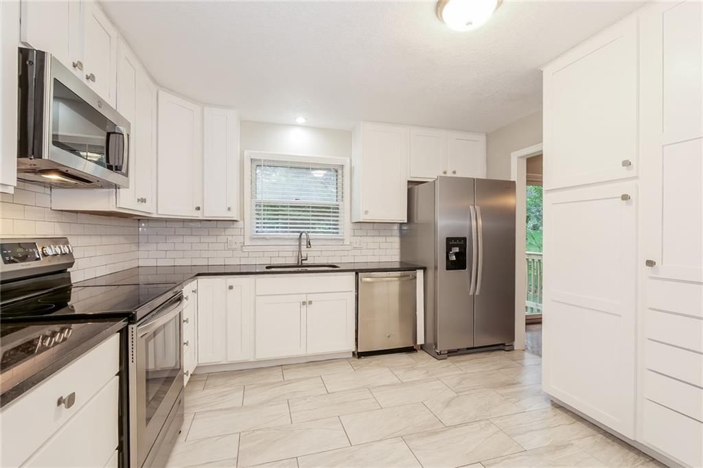 7425 Hardy Avenue — photo 10