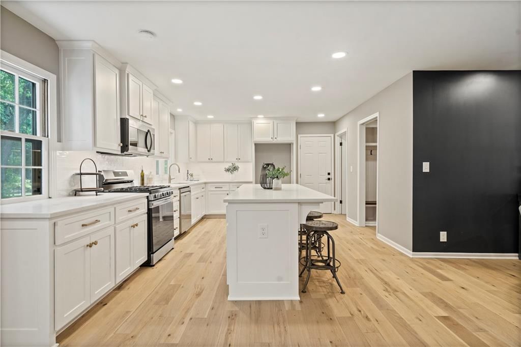 4021 W 98 Terrace — photo 15