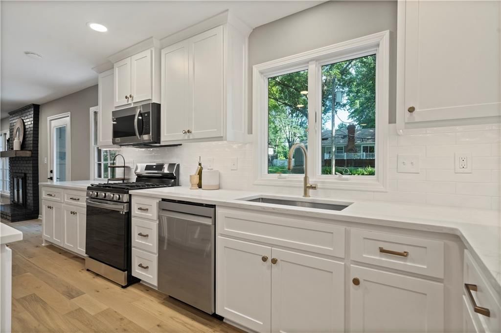 4021 W 98 Terrace — photo 18