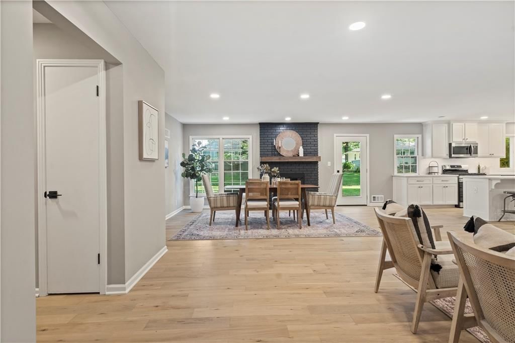 4021 W 98 Terrace — photo 5
