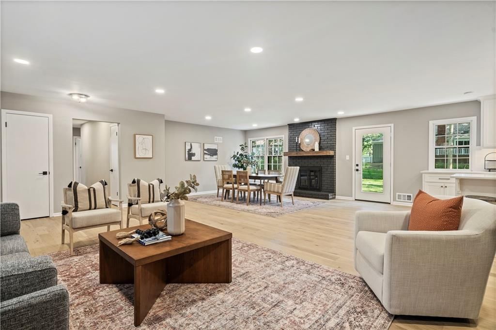 4021 W 98 Terrace — photo 9