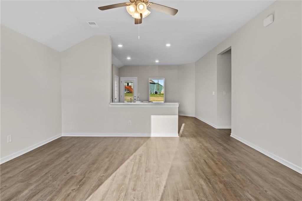 1618 Maci Street — photo 9