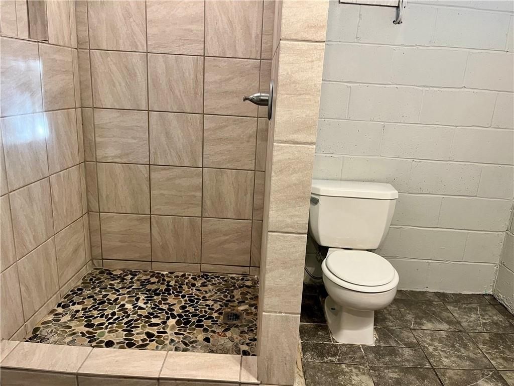 1032 Anderson Street — photo 15