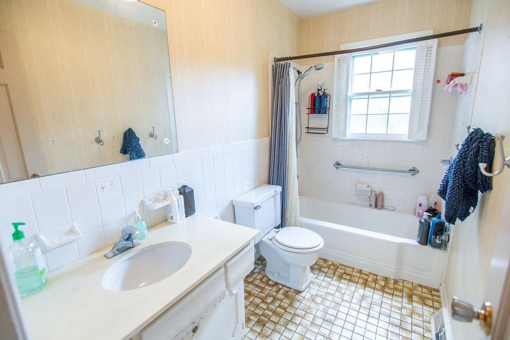 310 Jones Avenue — photo 20