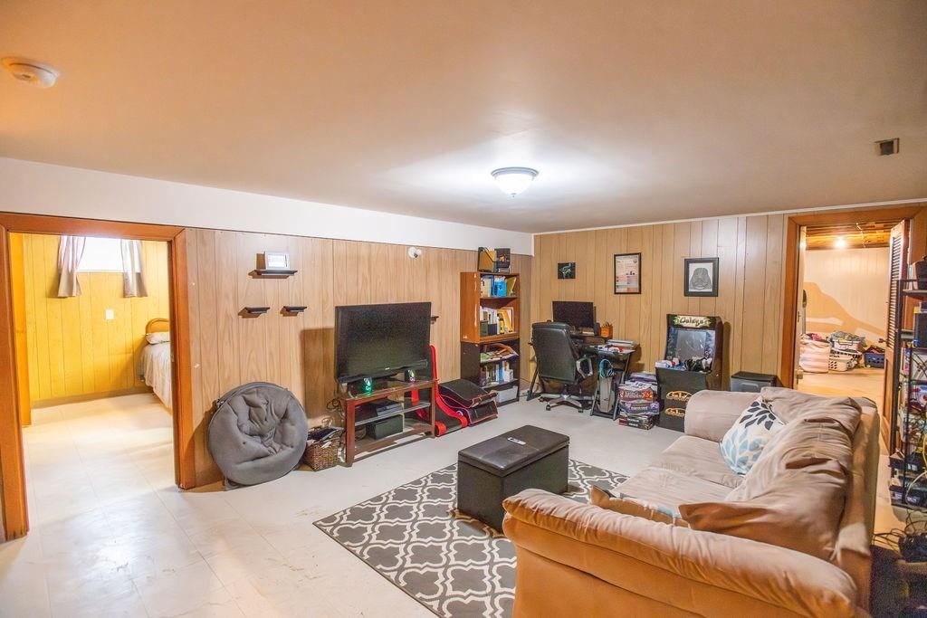 310 Jones Avenue — photo 29