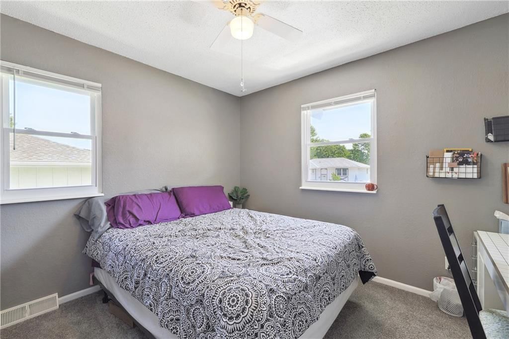 309 SW Redwood Drive — photo 6