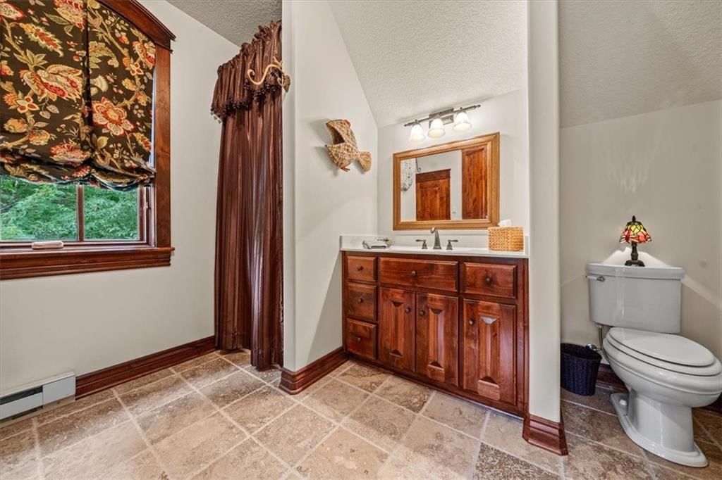 1060 Lake Viking Terrace — photo 34