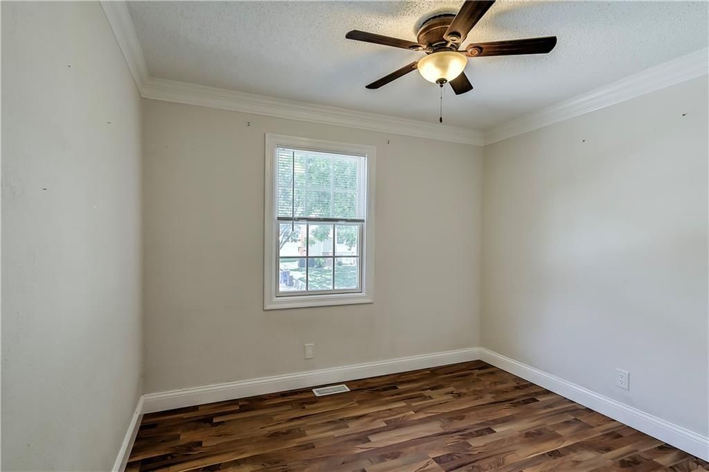 728 Trant Street — photo 20