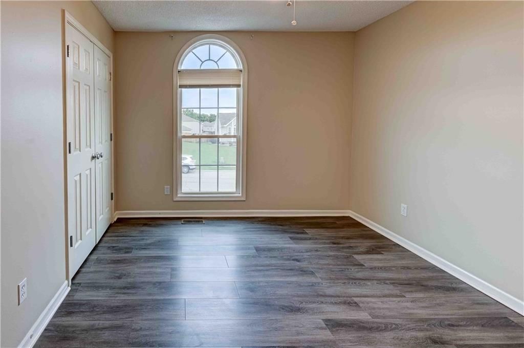 8508 N Arcola Avenue — photo 32