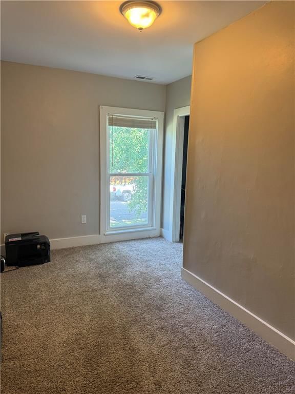 225 N Jeffreys Street — photo 27