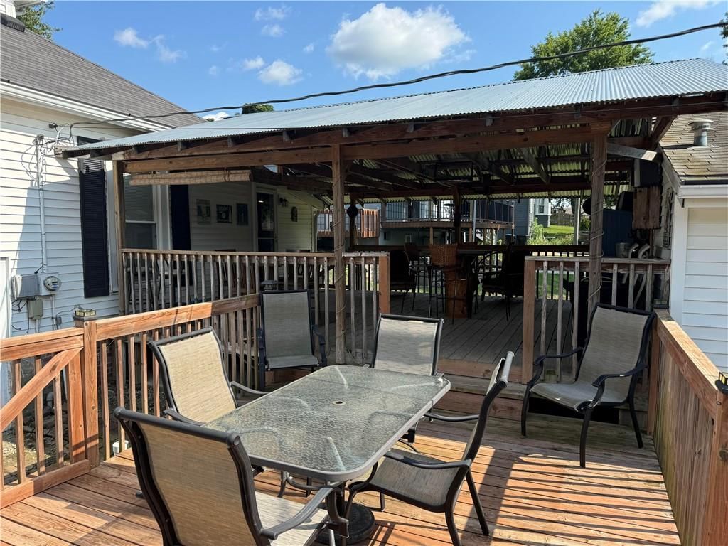 225 N Jeffreys Street — photo 31