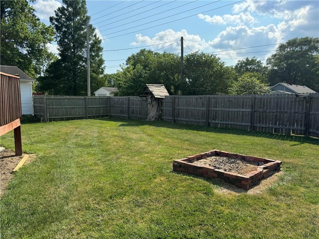 225 N Jeffreys Street — photo 36